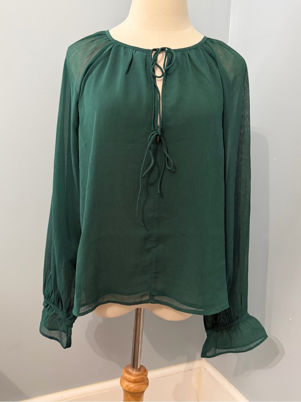 NWT XS Women's Forest Green Long-Sleeve Tie-Neck Blouse